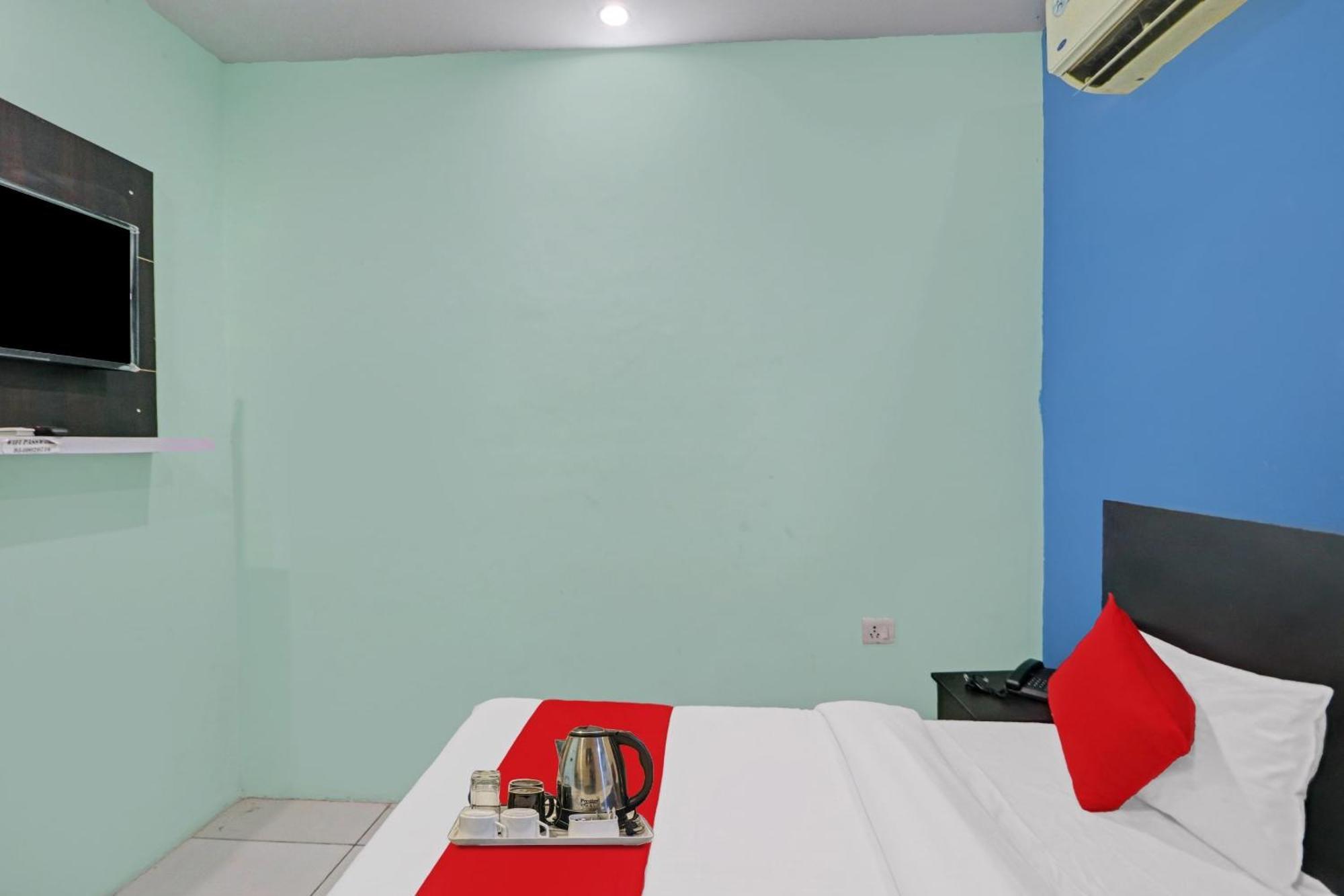 Hotel O Red Stone New Delhi